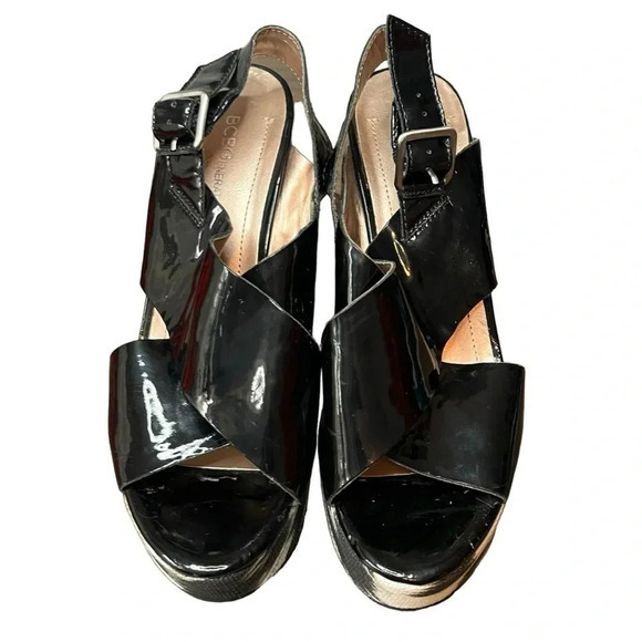 BCBG GENERATION BLACK PATENT LEATHER WEDGE WOMEN'S SIZE 8 - Picture 6 of 13
